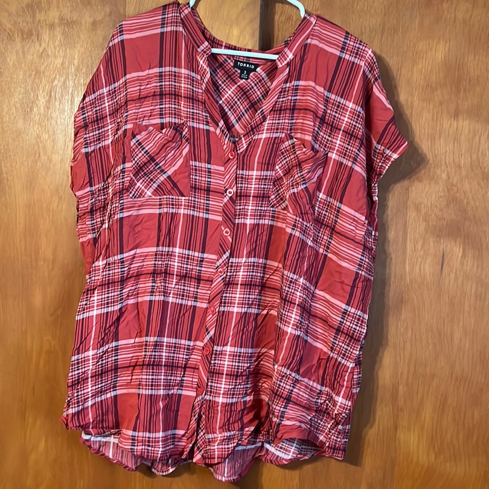 Torrid plaid button down shirt sleeve top, size 3